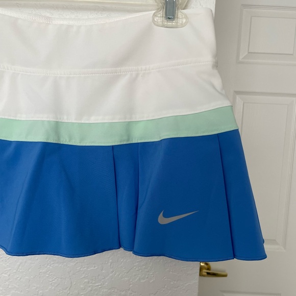 Nike Pleated Tennis Skort - Picture 2 of 5